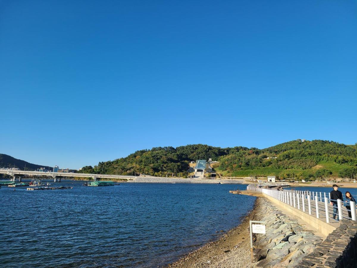 Ocean Marina Suite View Yeosu Exterior photo